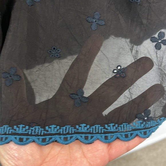 Johnny Was NWOT Croydon Black Embroidered Tunic size Medium - Picture 10 of 12